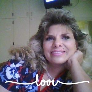 Meet your Posher, Becky